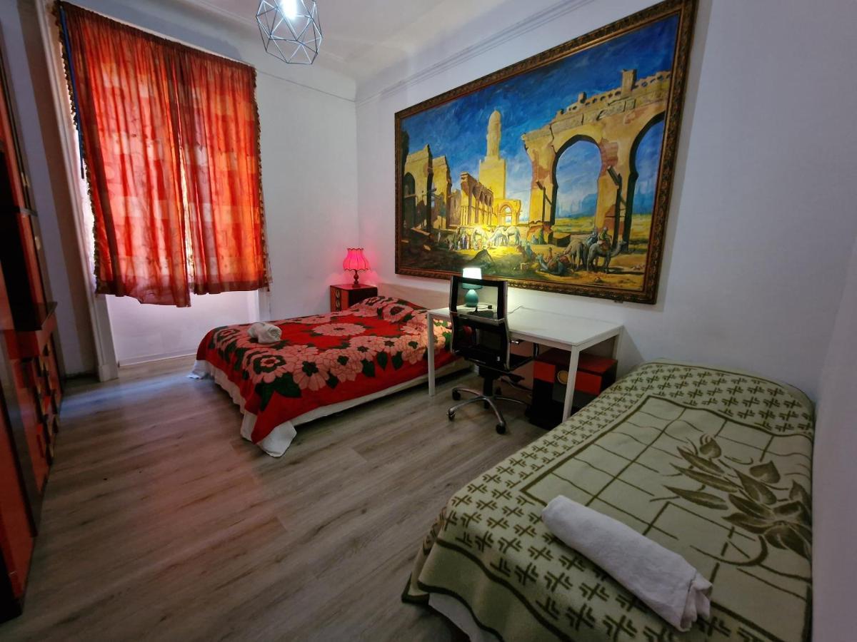 A Room In A Beautiful Apartment In The City Center Milán Exterior foto